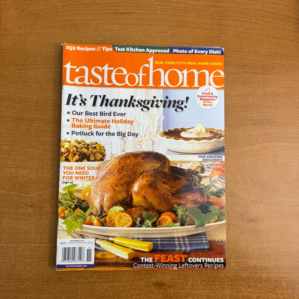 Taste of Home Thanksgiving Feast Magazine - Orange and White‎